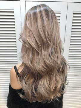 レフア(Lehua) エアータッチバレイヤージュ×ミルキーベージュ