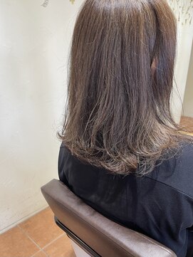 フランジェッタヘアー(Frangetta hair) シークレットハイライト