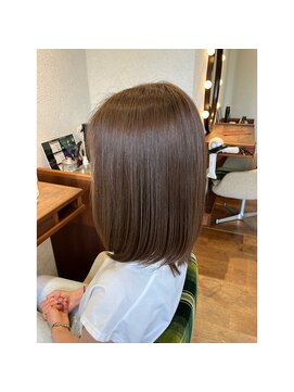 エルサフィロ キタハマ(el zafiro kitahama) 20×30×40代×ミディアム×艶髪×ラベンダーグレージュ