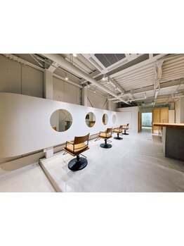 【深井駅徒歩5分】美容室が苦手な方でも通いやすい雰囲気が◎こだわりの商材と技術が好評◇[完全予約制]