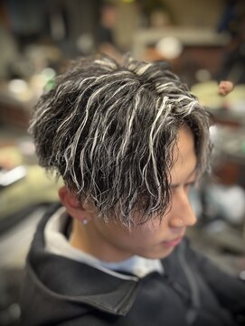 ザ アリー(The Alley) ホワツイスパ前下りセンターパート