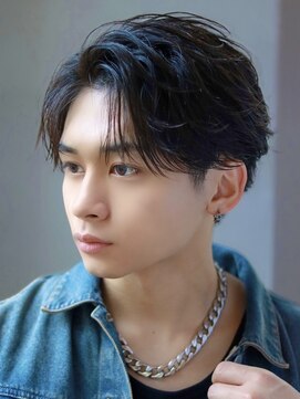 オーシャントーキョー サニー 原宿(OCEAN TOKYO Sunny) フェザーパーマセンターパートニュアンスパーマ韓国マッシュ黒髪