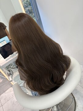 ロンドルピナス 小倉(Lond Lupinus) ミディアムヘア暗めカラー/デザインカラー/フェイスフレーミング