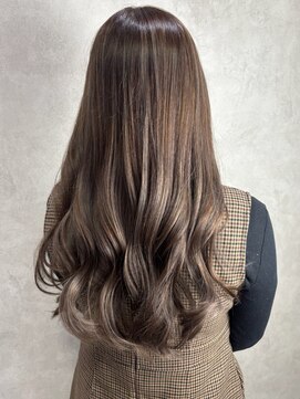 黒髪クラゲヘアーオリーブグレー小顔ココアベージュ