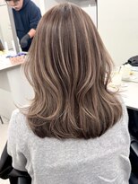 ヘアサロン リボーン(Hair salon Reborn)&nbsp;王子ボブ白髪ぼかしハイライトショートボブカット20代30代40代
