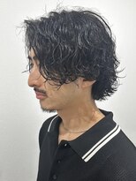 リオールバイニアウ(RE:ALL by Niau) センターパートミディアムボブウルフパーマスパイラルパーマ