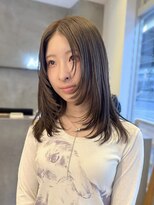 アトロ(Atoro)&nbsp;梅田/顔まわりレイヤー/オリーブカラー/透明感カラー/20代・30代