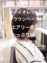 トレセッテ(tre sette)&nbsp;動きを強調させたショートボブスタイル/ヴァイオレットブラウン