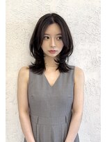 アナ ラーナ(Anna Lanna)&nbsp;ミディアムレイヤー くびれミディ 韓国ヘア 外ハネヘア
