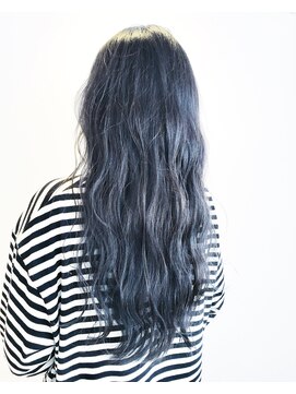 ハビット (habitt) 【habitt】ウェーブ巻きに映えるブルージュカラー♪