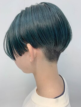 テトヘアー(teto hair) ハンサムショート、刈り上げ、モスグリーン、ターコイズ