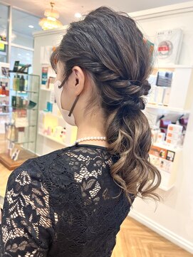 コワファースト させぼ五番街店(COIFF1RST) お呼ばれ♪一束アレンジ