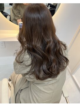 シダ(sida SAIIN) 【高城】20代 30代 透明感ナチュラルブラウン