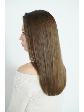 ルル 宇都宮(Loulou) うる艶髪◎アッシュベージュ