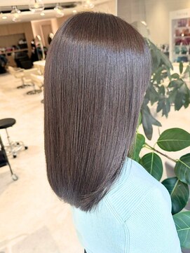 ミズチャーム(Ms.CHARM) ミディアムストレート/くすみカラー