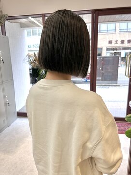 ルックアット(Look at) 【Look at】20代30代40代切りっぱなしボブカーキベージュ