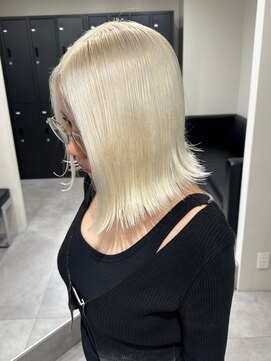 ベレーザ 渋谷(BELEZA) 9643ニュアンスカラーホワイトアッシュハイトーンカラー韓国ヘア