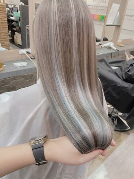 ラピス 横浜(Lapis) ミルクティーベージュシールエクステハイライトブリーチカラー