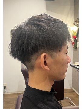 ヘアーアンドビューティ カリテス(Hair & Beauty Charites) ショートx美シルエット