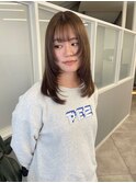 ミディアムレイヤーカット顔周りレイヤー透明感ブラウン