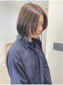 ミディアムウルフレイヤーカット＊インナーカラーブルー/明大前