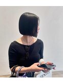 シンプルでモードなボブヘア