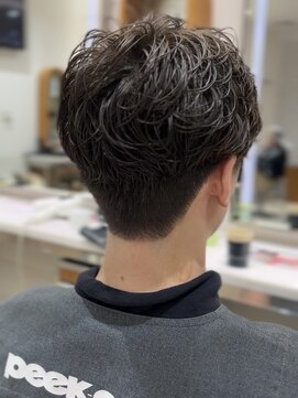 ピークアブー アヴェダ ギンザシックス(PEEK-A-BOO AVEDA GINZASIX) メンズパーマ シャドウパーマ ビジネスヘア刈り上げショート◆