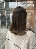 オリーブベージュ×ミディアム
