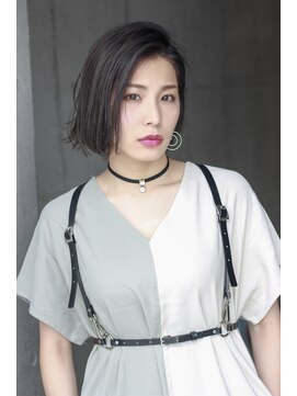 ドアベルヘアリビング(Door Bell hair Living) 大人の前下がり、こなれ感ワンレンボブ、ブルージュ