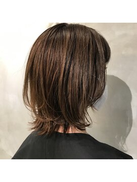 ザ デイ(THE DAY) 軽やかなミディアムレイヤー