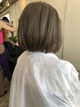 イット(it.) kana ケアブリーチ グレー グレージュカラー