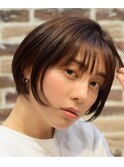 耳かけショート×前下がりボブ