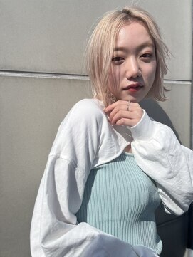 エクリ 麻布十番(equri) 【麻布十番】外国人風ホワイトブロンド/30代40代50代