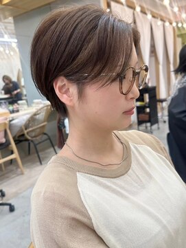 ロンドクロエ 横浜(Lond Chloe) ショート×ブリーチなしグレージュ/前髪顔周りレイヤー[横浜]