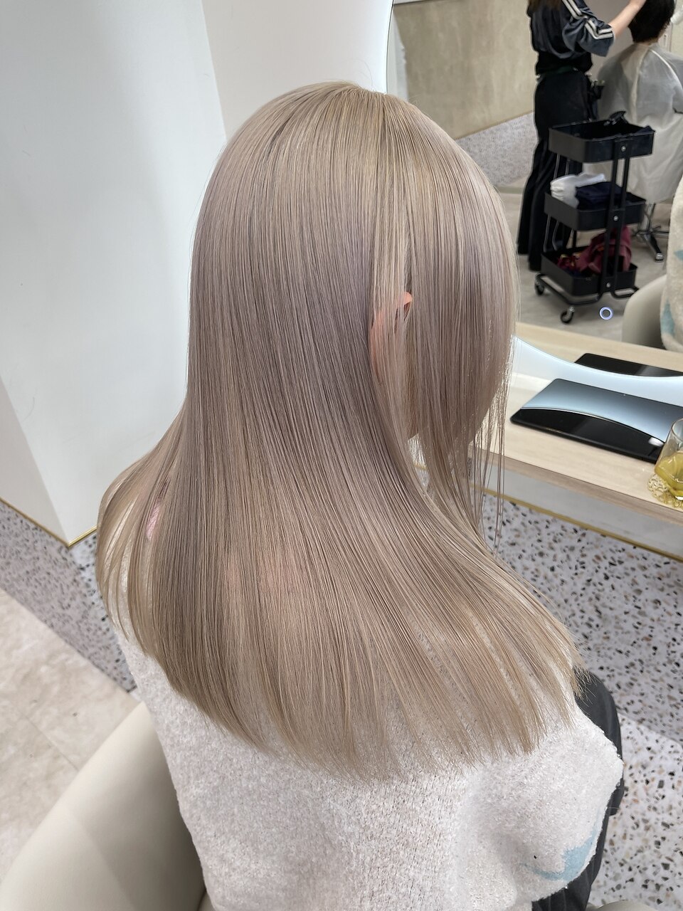 2025年-2026年冬】ホワイトミルクティーの髪型・ヘアアレンジ｜人気順