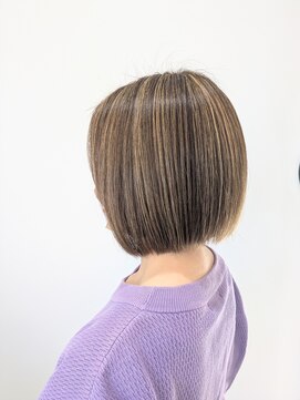 アヤラ オーガニックアンドスパ 東船橋店(AYALA) 【中村のぞみ】ぱつっとボブ×ハイライト