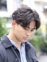 ハレ メンズサロン たまプラーザ(Hale)&nbsp;Haleメンズ刈り上げセンターパートニュアンスパーマたまプラーザ