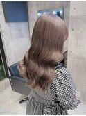 ピンクハッシュカットくびれショートヨシンモリ