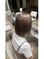 ヒペリカム(hypericum)&nbsp;和歌山／オリーブグレージュの顔まわりカールヘアセット
