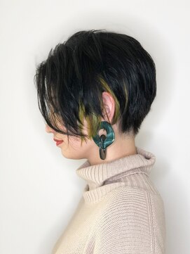 ブロッサム 東久留米店(Blossom) インナーカラー／丸みショート/絶壁解消/３０代/40代