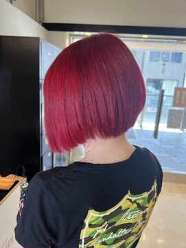 ミルクティー(Milk TEA) 前下がりショートボブ×赤髪　　　　　　1.Q.12.7