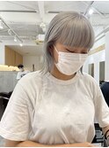 シルバーカラー/ブリーチカラー/切りっぱなしボブ◎
