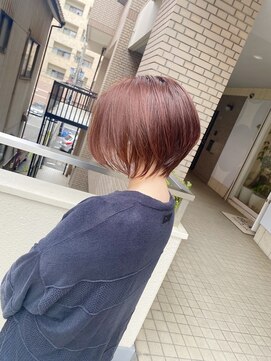ブレイズ ザ サロン(BLAZE THE SALON) ピンクブラウン丸み前髪なし大人前下がりショート【BLAZE 大庭】