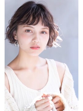 アルテ(ARTE) 【ARTE表参道/青山】大人可愛いヘルシーレイヤーミディアム