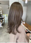 オリーブグレージュ