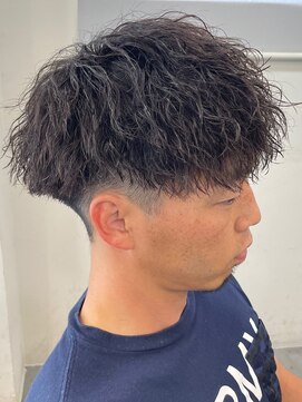 バース バイ ハピネス(BIRTH by happiness) 奈良men's縦落ちツイストスパイラルパーマショートマッシュ