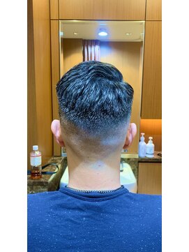 ヘアモード キクチ 銀座店 銀座　フェード　スキンフェード　アイロンパーマ