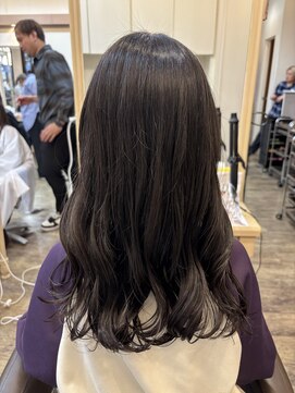 アルターリール(aL ter Rire) 黒髪/ボブルフ/ネビージュ/小顔/ワンレン