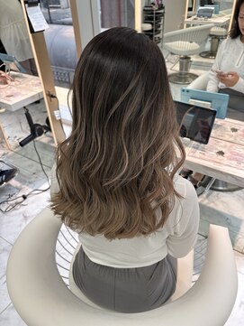 ロンドルピナス 小倉(Lond Lupinus) ブルーブラック/ワイドバング/美髪のススメ/外ハネボブ/髪質改善