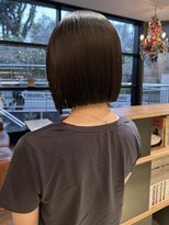 デコ(DECO)&nbsp;多毛さんも収まるストレートボブ